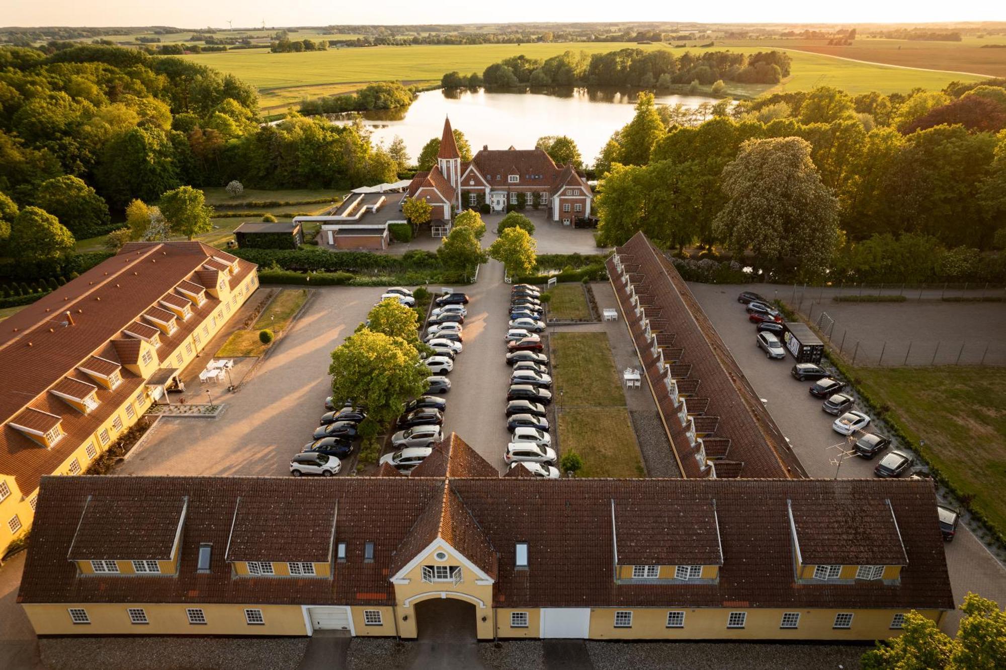 Hotel Sorup Herregaard Рингстед Экстерьер фото